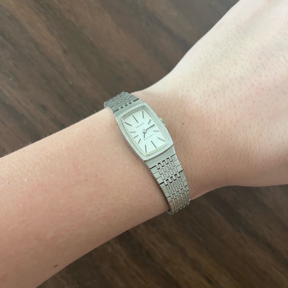 Tissot Silver Rectangular Watch - image 16